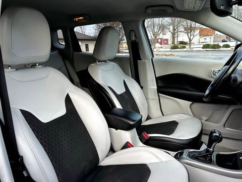 Used 2021 Jeep Compass Latitude w/ Driver Assistance Group image 23