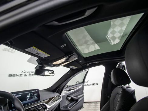 Used 2023 BMW 530e w/ M Sport Package image 26