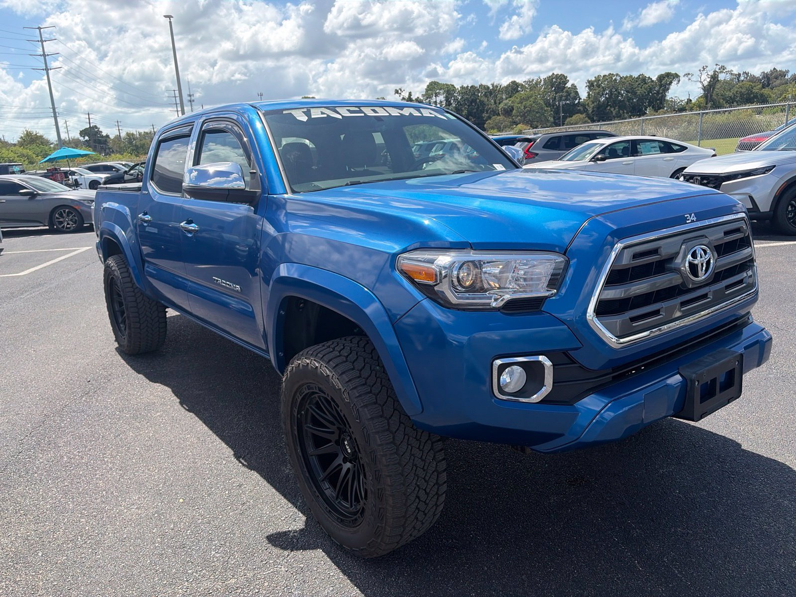Used 2017 Toyota Tacoma Limited w/ Tow Package AWD/4WD image 39