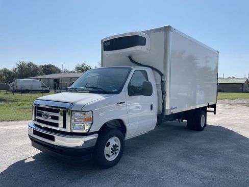 New 2025 Ford E-450 and Econoline 450 Super Duty w/ Power Equipment Group image 4