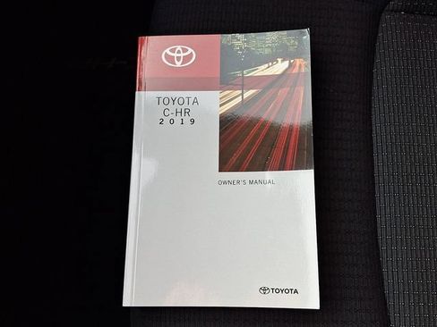Used 2019 Toyota C-HR XLE FWD image 25
