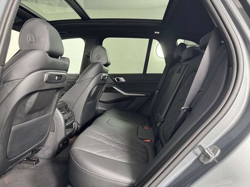 Used 2024 BMW X5 xDrive40i w/ Premium Package AWD/4WD image 32
