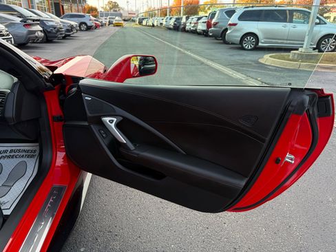 Used 2017 Chevrolet Corvette Stingray Coupe image 19