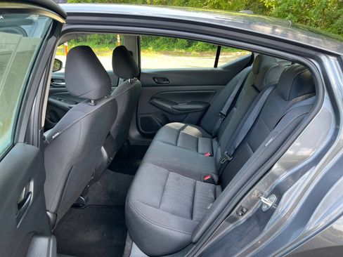 Used 2025 Nissan Altima 2.5 SV FWD image 21