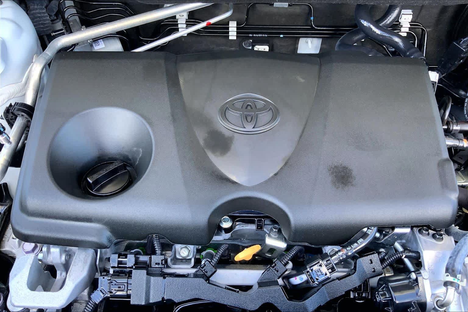 Used 2023 Toyota RAV4 LE FWD image 32