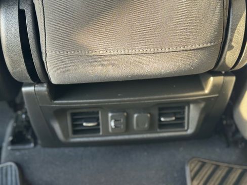 Used 2020 GMC Sierra 1500 SLE w/ SLE Value Package image 24