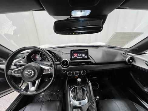 Used 2020 MAZDA MX-5 Miata RF Grand Touring RWD image 18