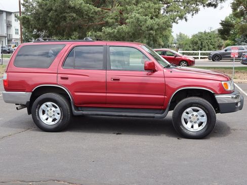 Used 1999 Toyota 4Runner SR5 AWD/4WD image 3