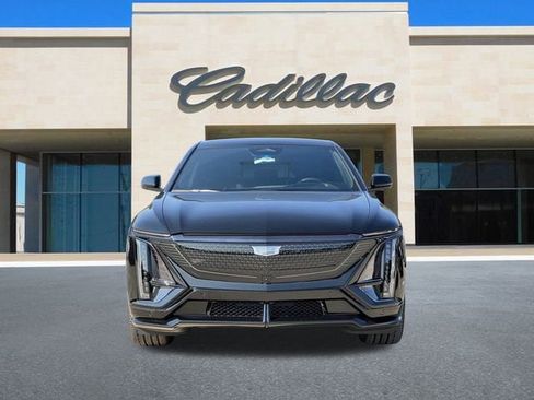 New 2026 Cadillac Lyriq V image 7