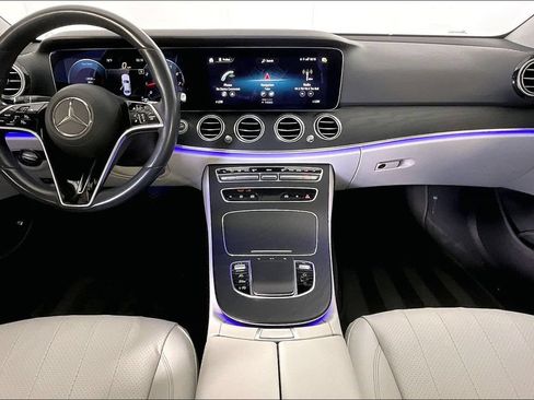 Used 2022 Mercedes-Benz E 350 4MATIC Sedan image 18