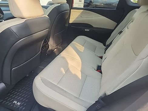 Used 2024 Lexus RX 350 AWD image 11