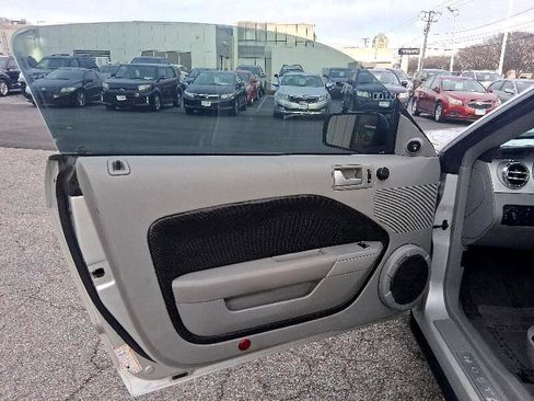 Used 2008 Ford Mustang GT image 11