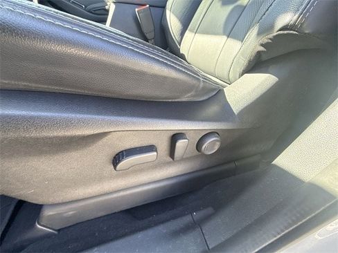 Certified 2022 Subaru Ascent Limited w/ Technology Package image 12