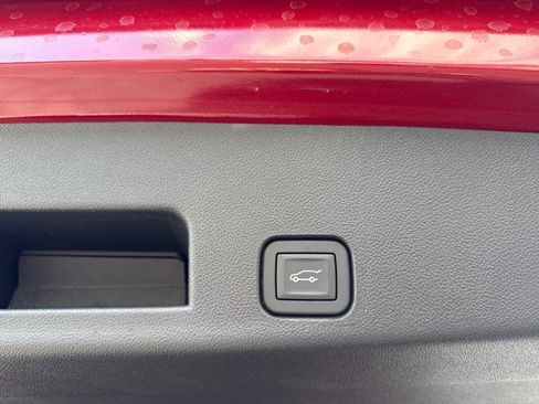 New 2026 Chevrolet Traverse LT w/ Driver Confidence Package FWD image 19