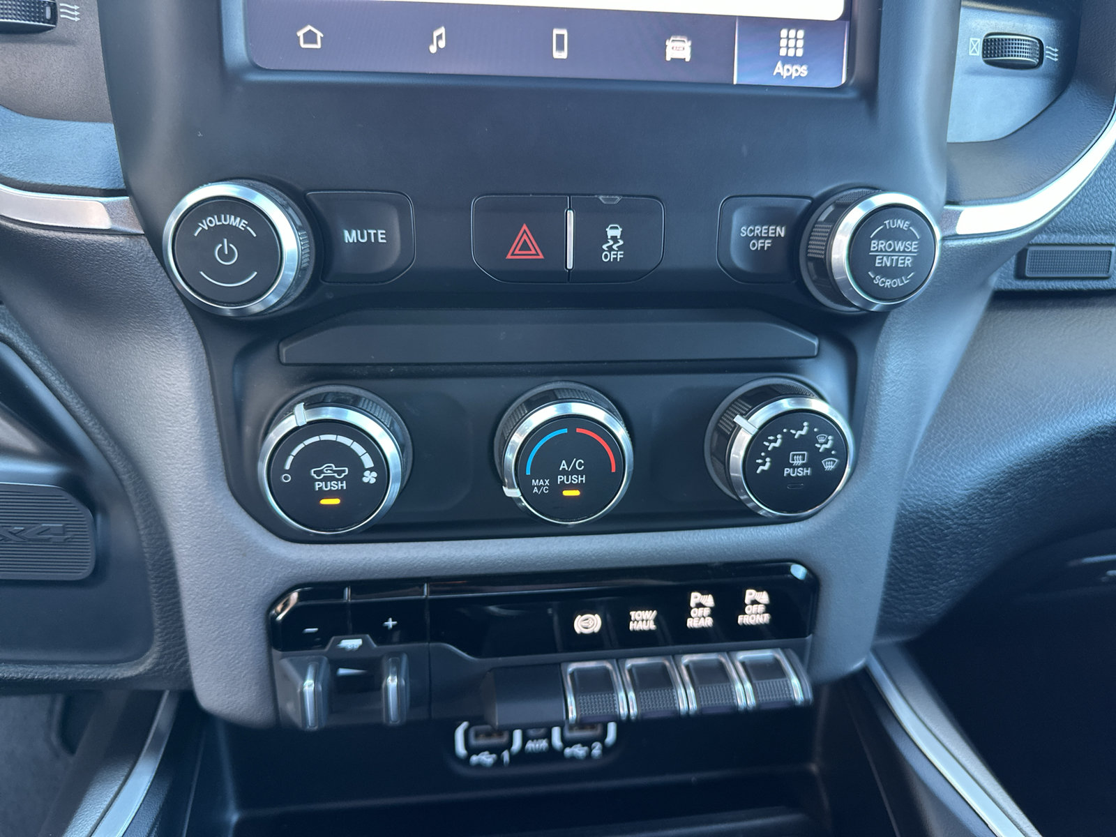 Used 2024 RAM 2500 Big Horn w/ Off Road Package AWD/4WD image 24
