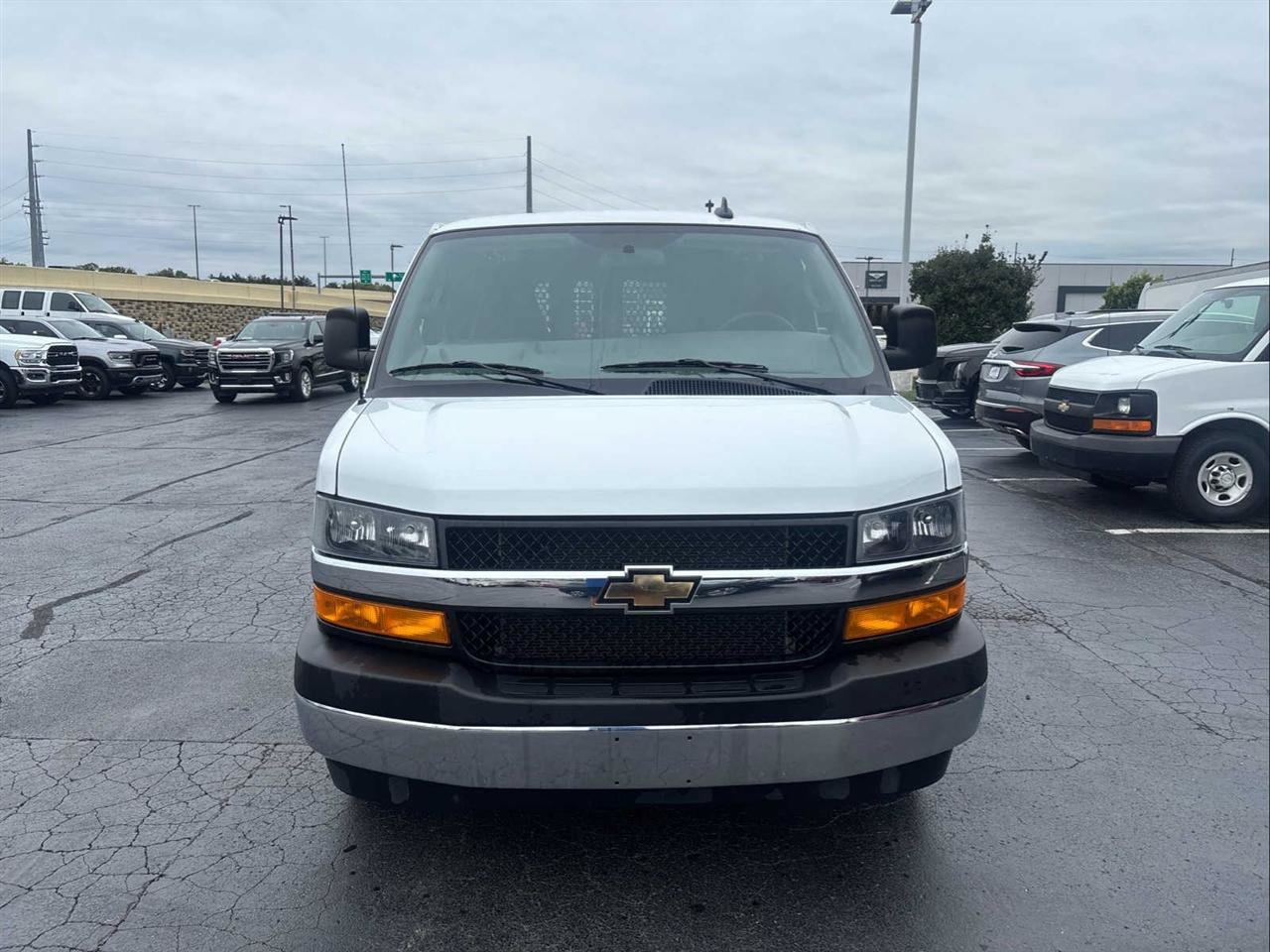 Used 2025 Chevrolet Express 2500 w/ Driver Convenience Package RWD image 3