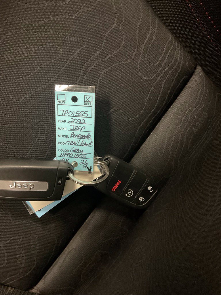 Used 2022 Jeep Renegade Trailhawk AWD/4WD image 36