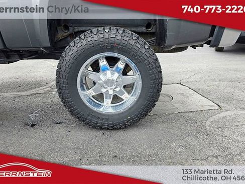 Used 2011 GMC Sierra 1500 SLE w/ Power Tech Package image 25