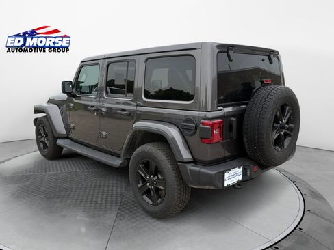 Used 2021 Jeep Wrangler Unlimited Sahara AWD/4WD image 3