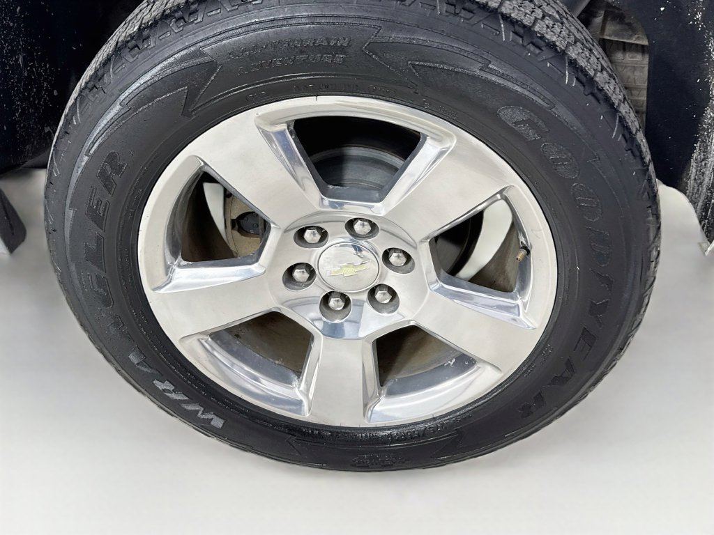 Used 2015 Chevrolet Tahoe LT w/ Luxury Package RWD image 40