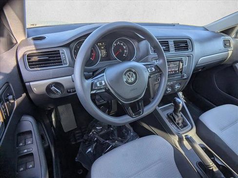 Used 2017 Volkswagen Jetta S FWD image 10