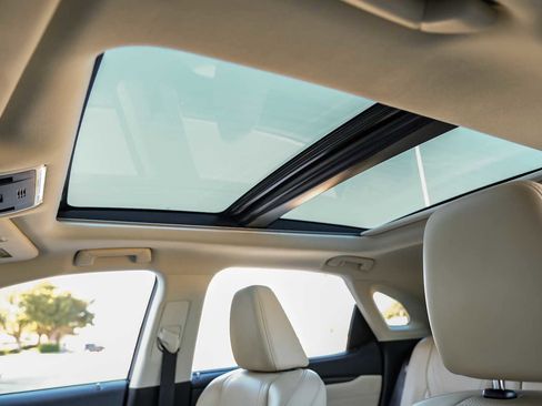 Used 2022 Lexus RX 450h AWD w/ Luxury Package image 5