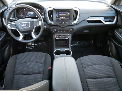 Used 2024 GMC Terrain SLE AWD/4WD image 12