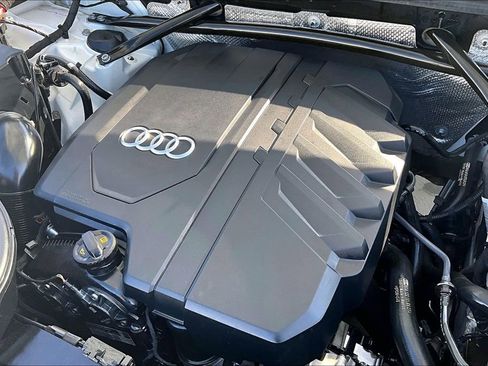 Used 2021 Audi Q5 Prestige w/ Prestige Package image 31