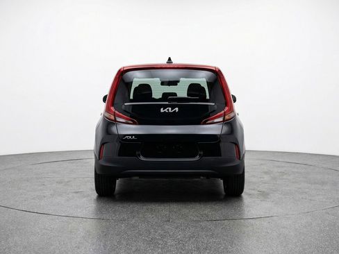 Used 2025 Kia Soul LX w/ LX Technology Package FWD image 7