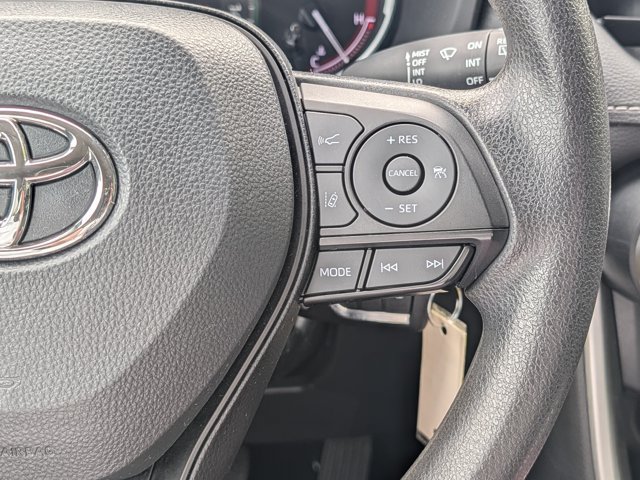 Used 2023 Toyota RAV4 LE FWD image 22