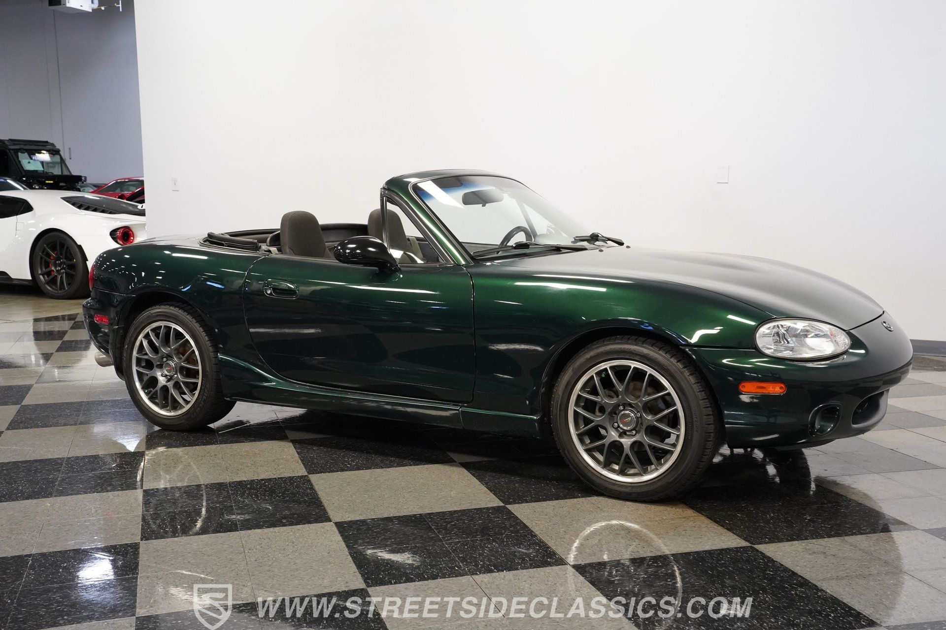 Used 1999 MAZDA MX-5 Miata RWD image 16
