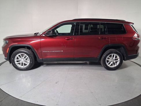 Used 2024 Jeep Grand Cherokee L Laredo AWD/4WD image 7