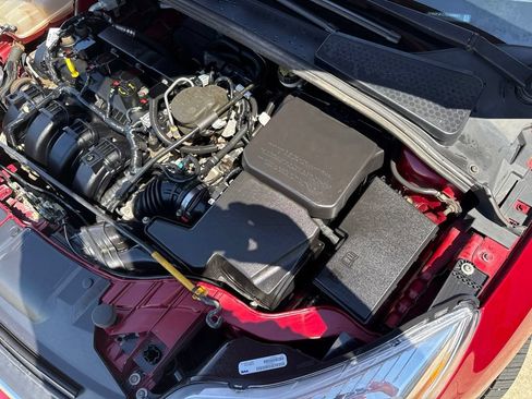 Used 2014 Ford Focus SE w/ SE Winter Package FWD image 26