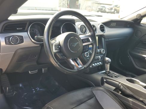 Used 2020 Ford Mustang Premium image 12
