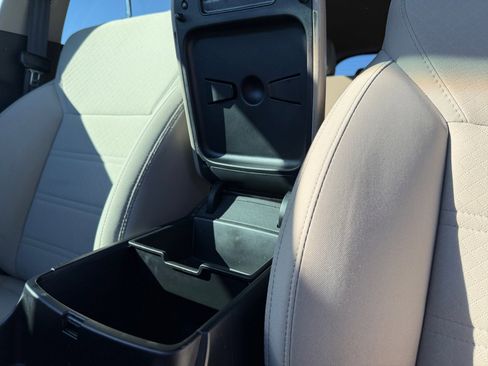 Used 2020 Kia Sorento LX image 15