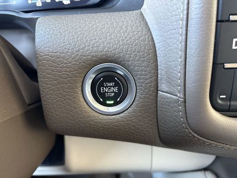 Certified 2023 GMC Yukon Denali image 17