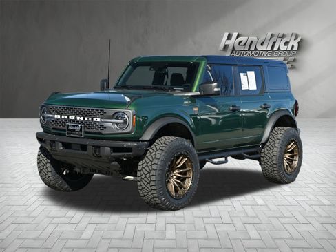 Used 2024 Ford Bronco Badlands image 7