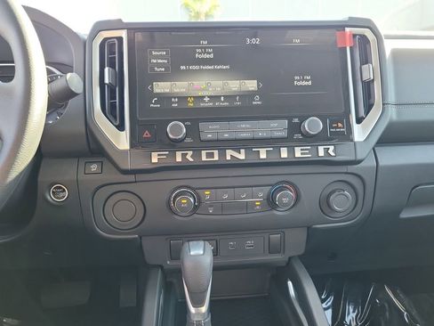 Certified 2025 Nissan Frontier SV w/ Tow Package RWD image 12