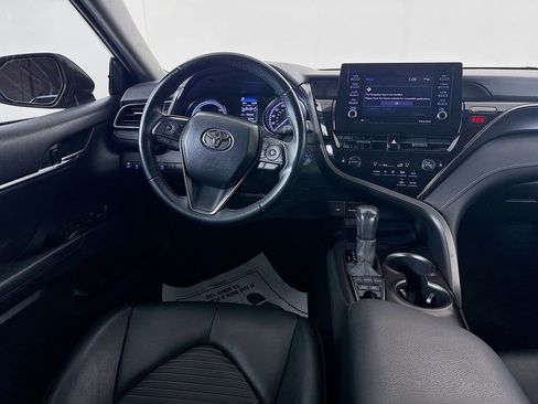 Used 2021 Toyota Camry SE image 25