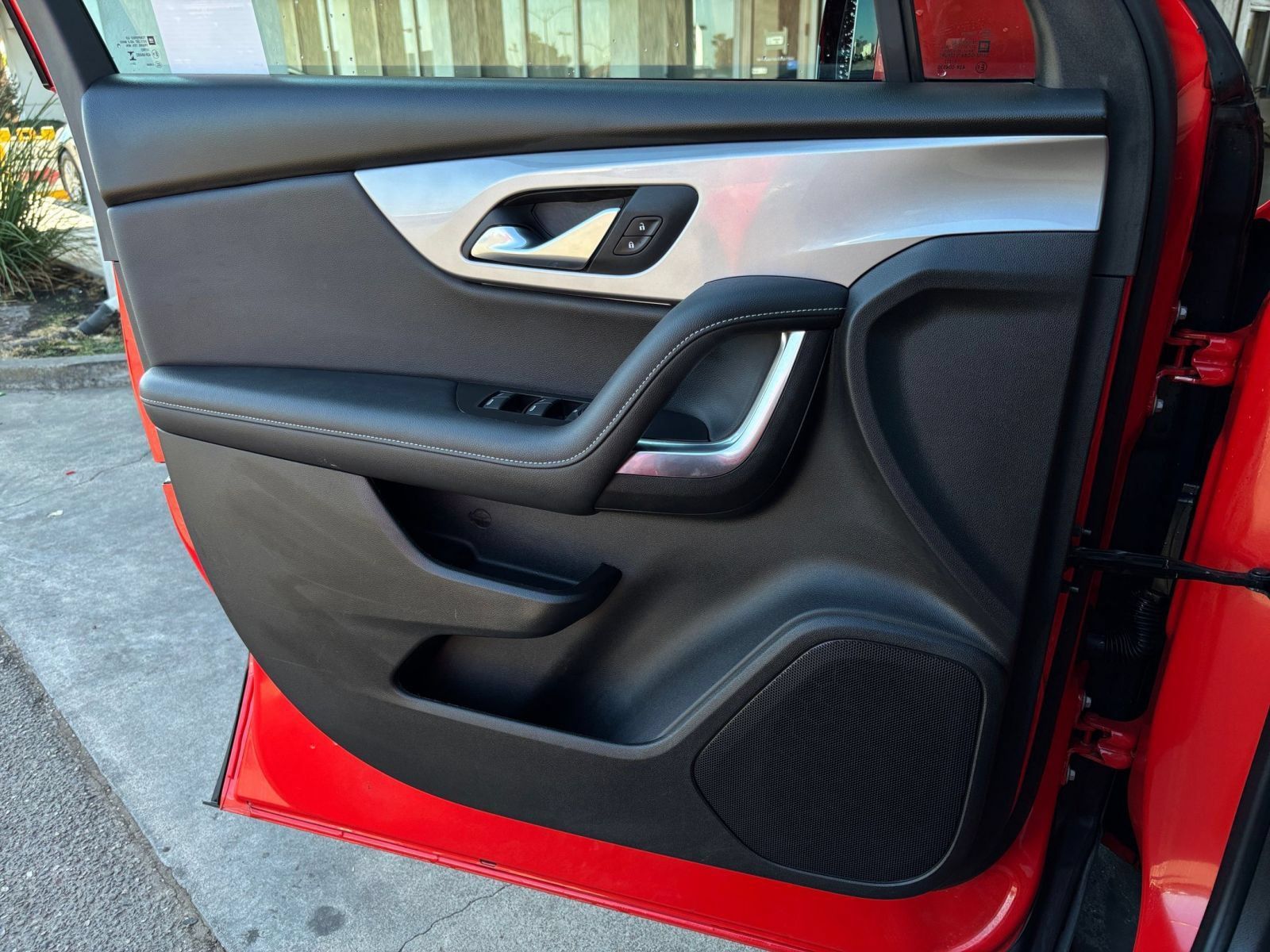 Used 2026 Chevrolet Blazer LT FWD image 18