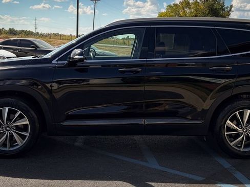 Used 2019 Hyundai Santa Fe AWD image 18