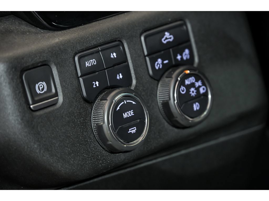 Used 2023 Chevrolet Silverado 1500 RST AWD/4WD image 16