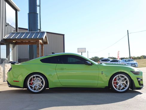 Used 2020 Ford Mustang Shelby GT500 w/ Technology Package image 2