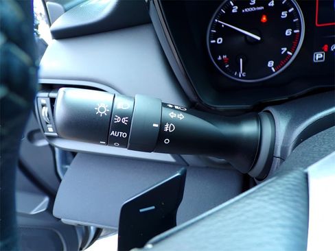 Used 2024 Subaru Outback Premium image 20