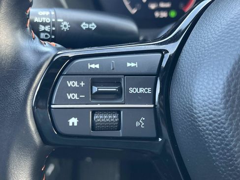 Certified 2025 Honda HR-V Sport image 9