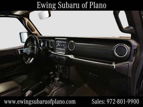 Used 2020 Jeep Wrangler Unlimited Sahara AWD/4WD image 30