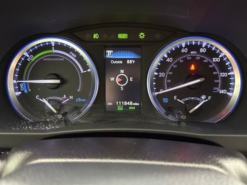 Used 2019 Toyota Highlander Limited Platinum AWD/4WD image 15