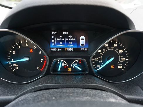 Used 2019 Ford Escape Titanium image 7