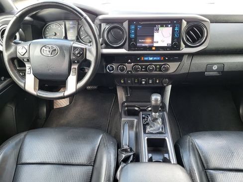 Used 2019 Toyota Tacoma TRD Off-Road AWD/4WD image 25