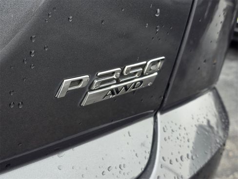 Used 2018 Jaguar E-PACE S image 9